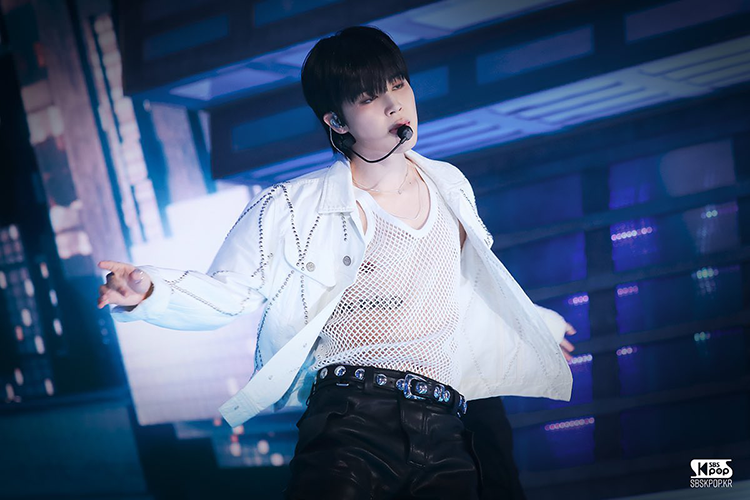 Photos: Jimin on SBS Inkigayo