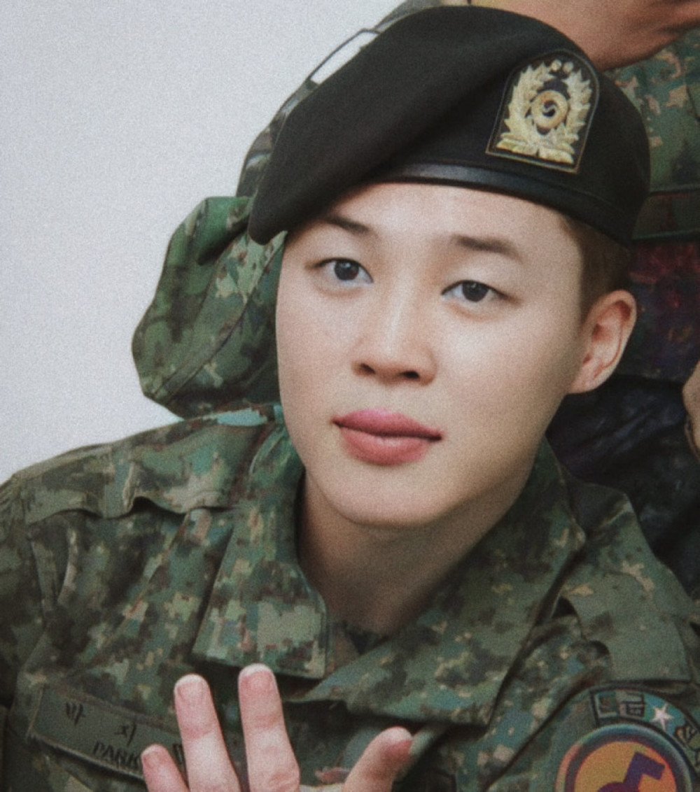 Jimin recognized as elite soldier during military service