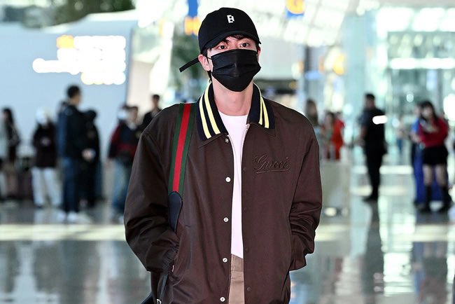 Photos: October 4 - Incheon International Airport Departure: Jin