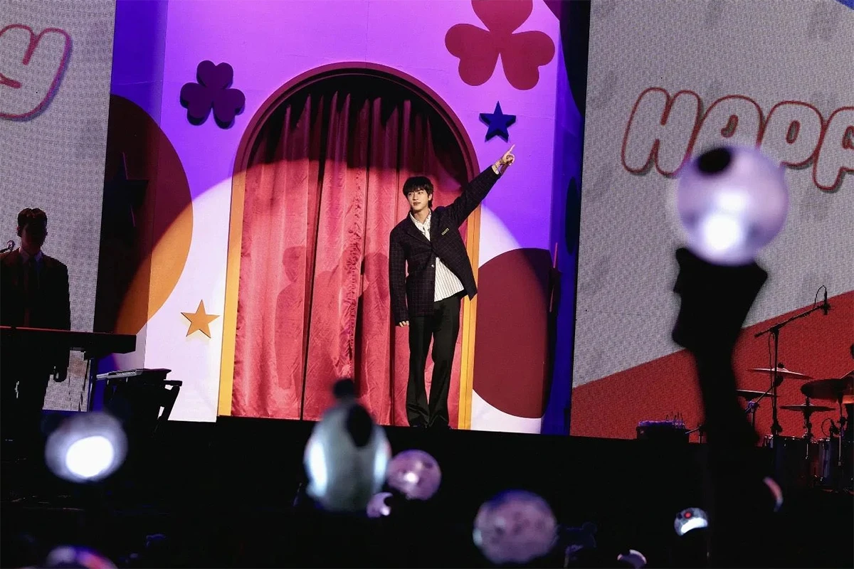 Jin Delights Fans with Two-Day “Happy” Showcase in Seoul