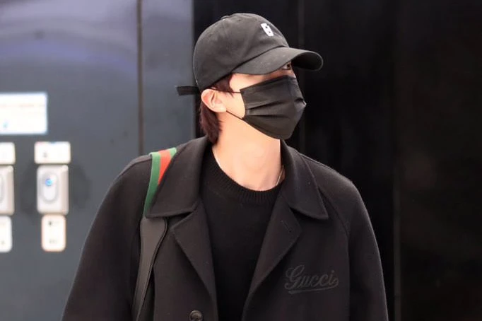 Photos: December 1 - Gimpo International Airport Arrival: Jin