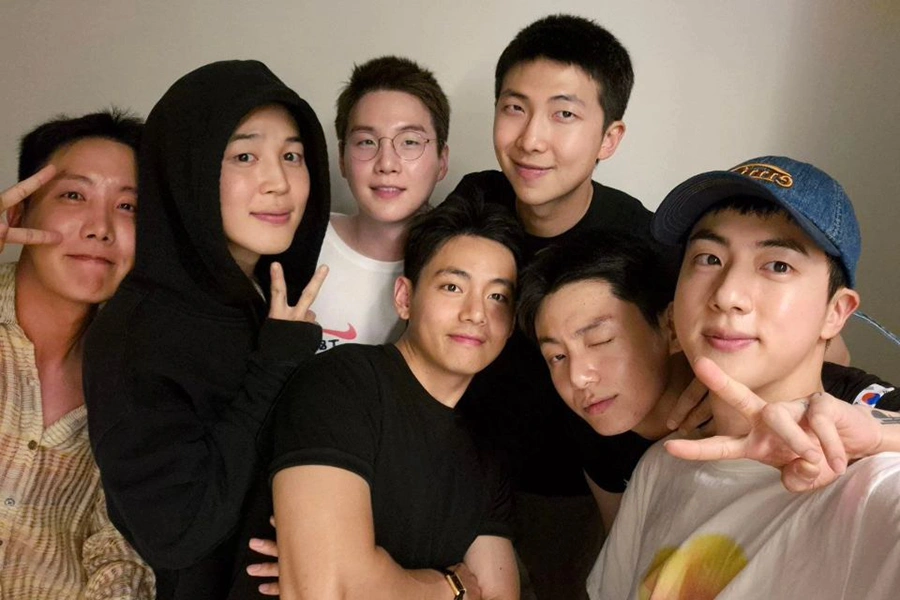 RM thrills fans with a rare OT7 picture post FESTA 2024; says, 'Don't forget us'