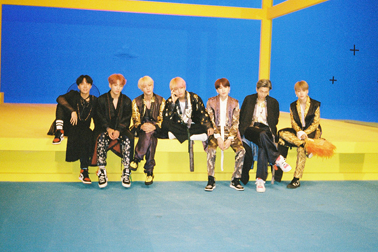 Photos: BTS EXHIBITION '오, 늘' FILM CAMERA Photo (B side ver.)