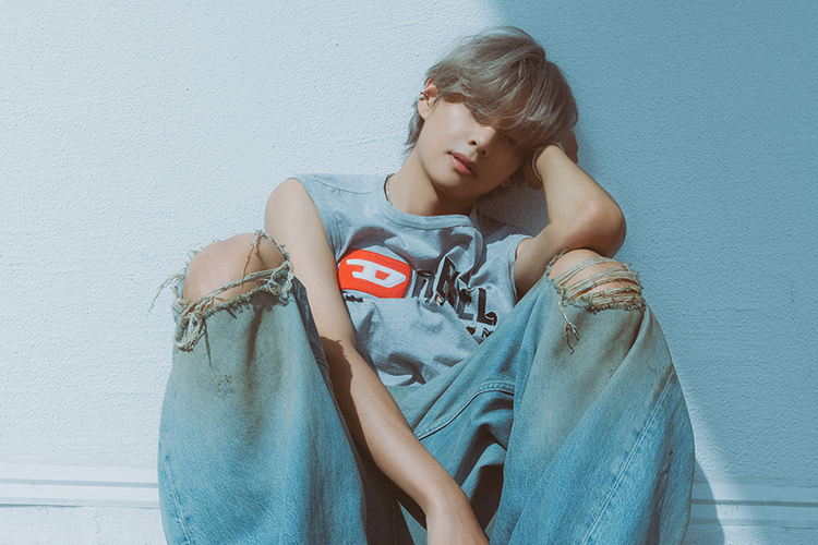 V Announces 'Slow Dancing Remix'