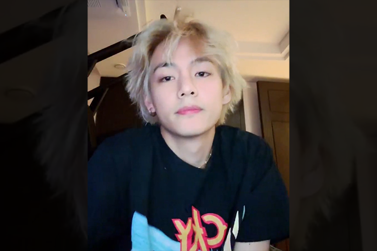 Watch: 08.028.2023 V on Weverse Live!