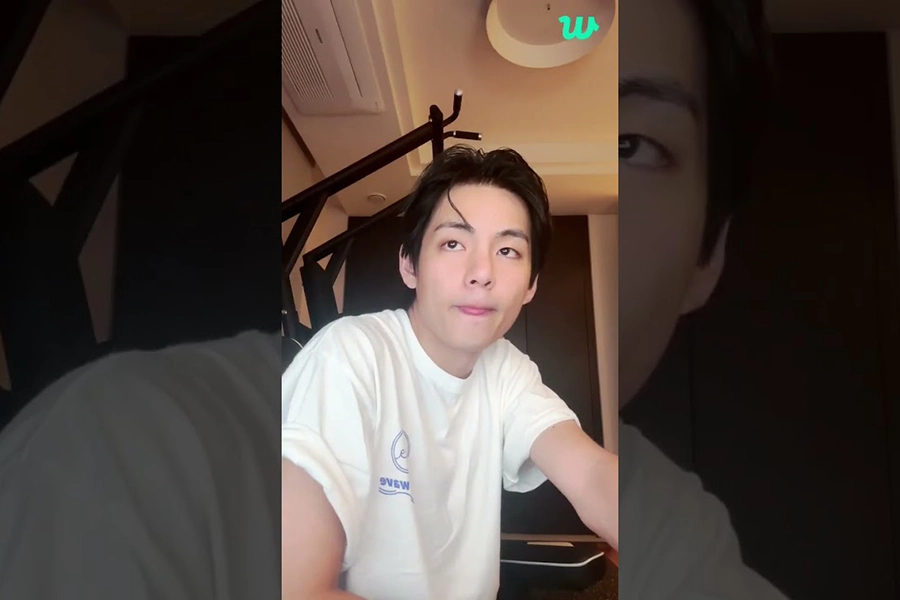 Watch: 10.06.2023 V on Weverse Live!